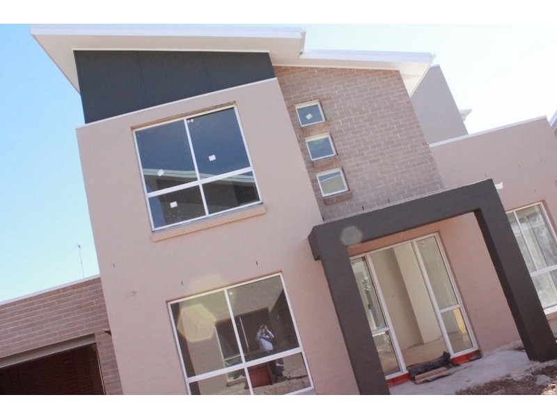 79 The Lakes Drive, Glenmore Park NSW 2745