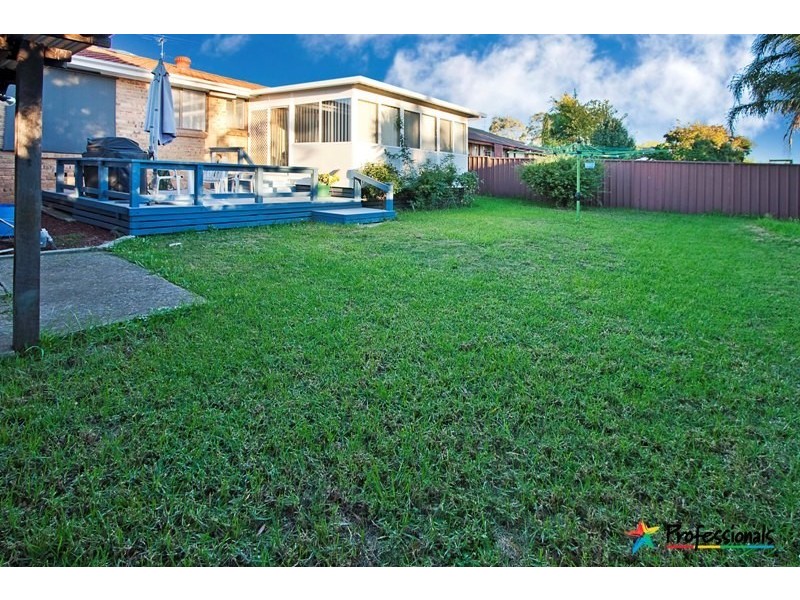 7 Singleton Avenue, Werrington County NSW 2747