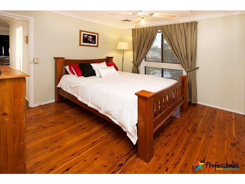 7 Singleton Avenue, Werrington County NSW 2747