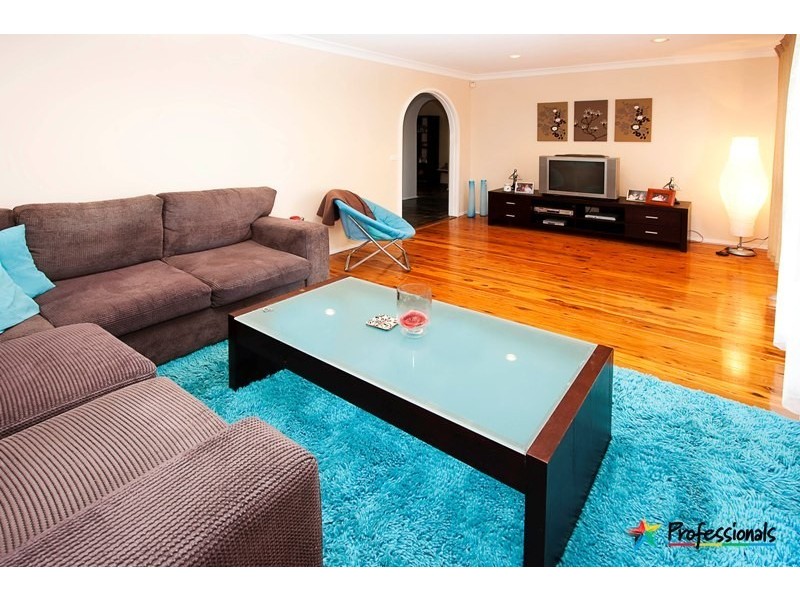 7 Singleton Avenue, Werrington County NSW 2747