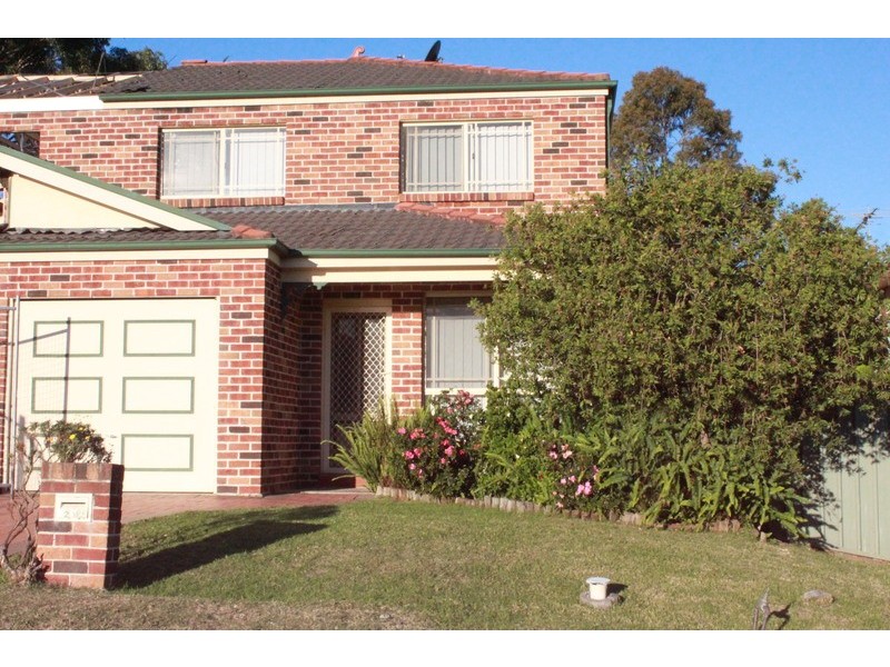 2/42 Luttrell Street, Glenmore Park NSW 2745