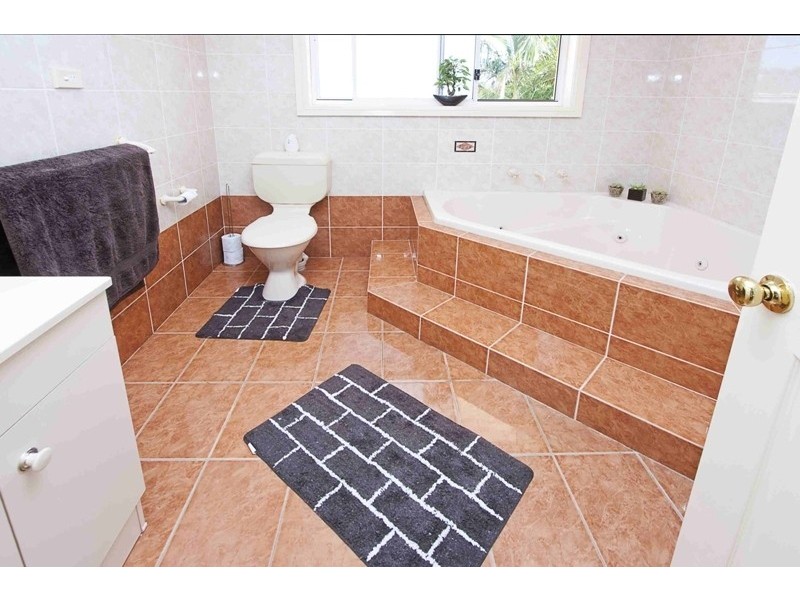 24 Dungara Crescent, Glenmore Park NSW 2745