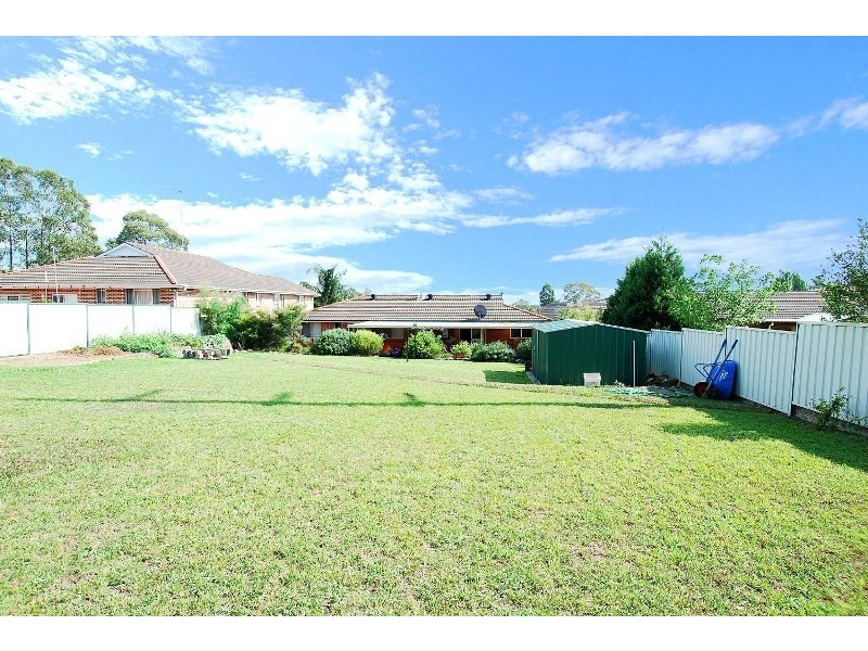 18 Yellowgum Close, Glenmore Park NSW 2745