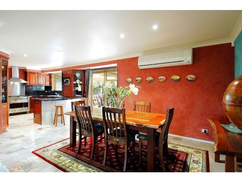 18 Yellowgum Close, Glenmore Park NSW 2745