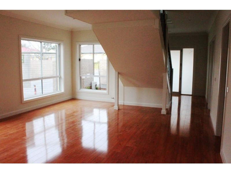 73 The Lakes Drive, Glenmore Park NSW 2745