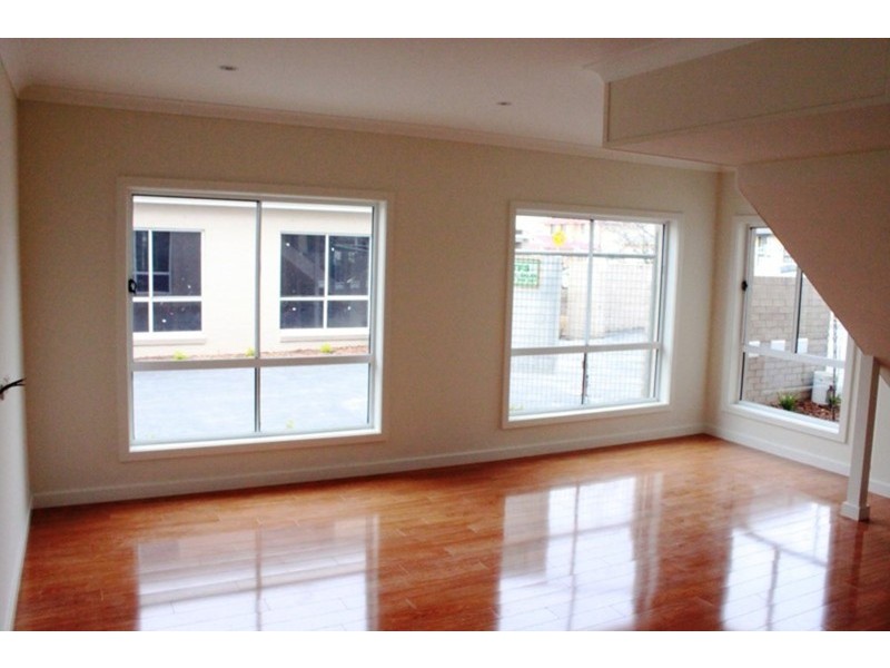 73 The Lakes Drive, Glenmore Park NSW 2745