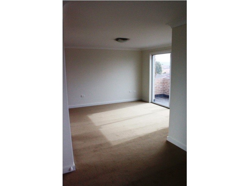 73 The Lakes Drive, Glenmore Park NSW 2745