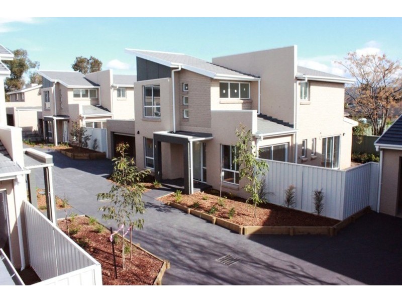 73 The Lakes Drive, Glenmore Park NSW 2745