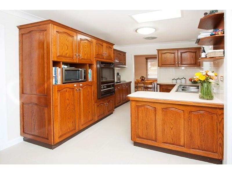 4 Raschke Street, Cambridge Park NSW 2747