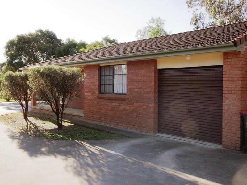 1/5 Kenarf Close, Kingswood NSW 2340