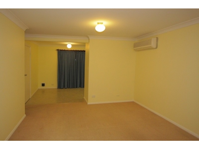 1/5 Kenarf Close, Kingswood NSW 2340