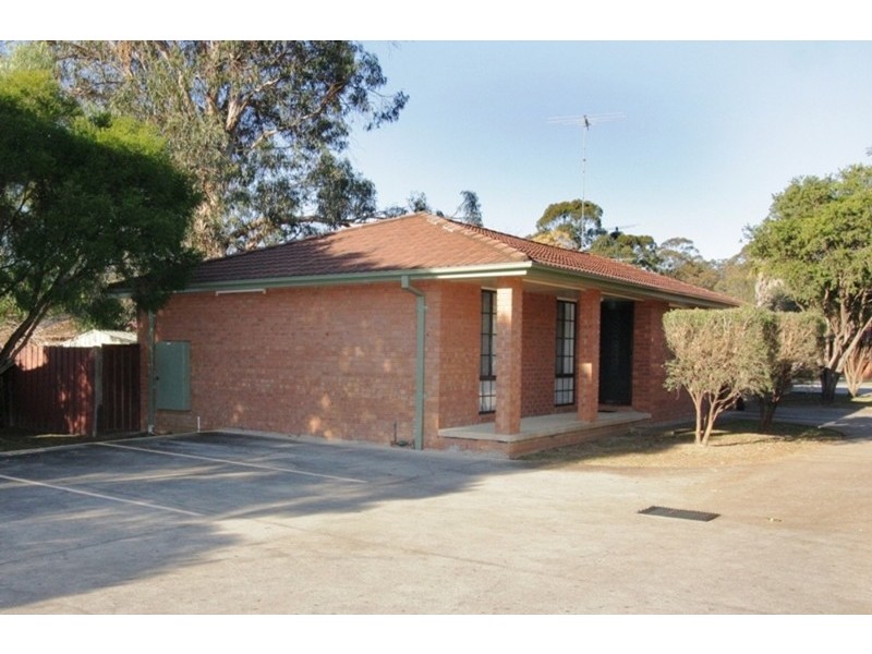 1/5 Kenarf Close, Kingswood NSW 2340