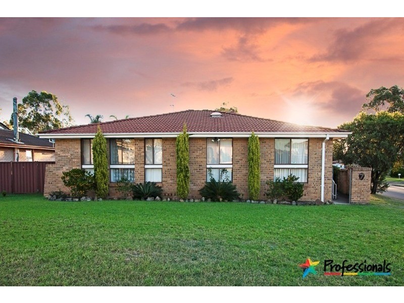 7 Singleton Avenue, Werrington County NSW 2747