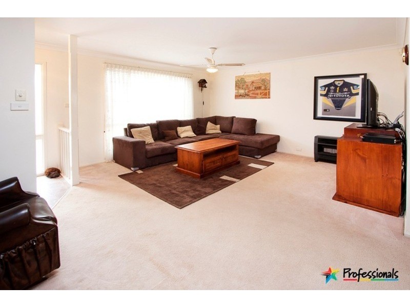 6 Pritchard Place, Glenmore Park NSW 2745