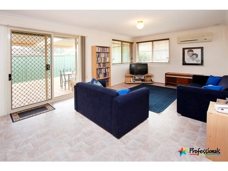 6 Pritchard Place, Glenmore Park NSW 2745