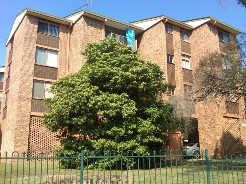 4/38 Castlereagh Street, Penrith NSW 2750