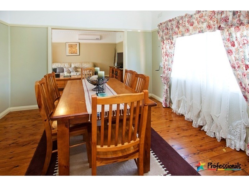 22 Balmoral Drive, Cambridge Park NSW 2747