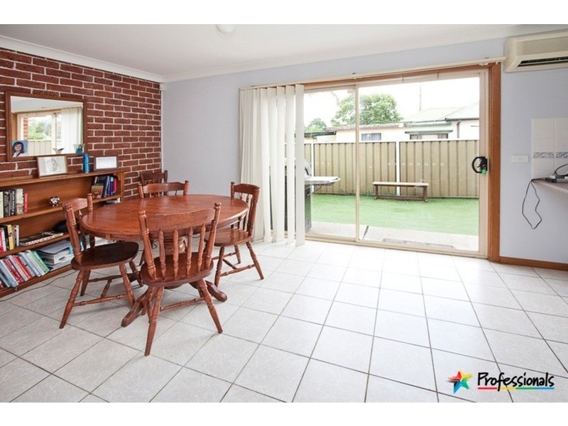 2/39 Bringelly Road, Kingswood NSW 2747
