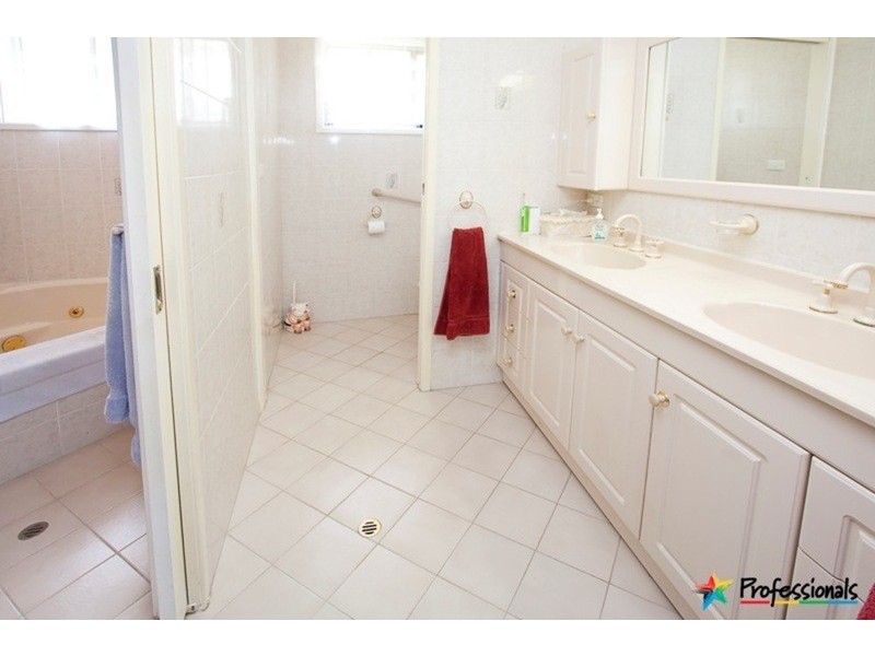 13 Bowes Avenue, South Penrith NSW 2750