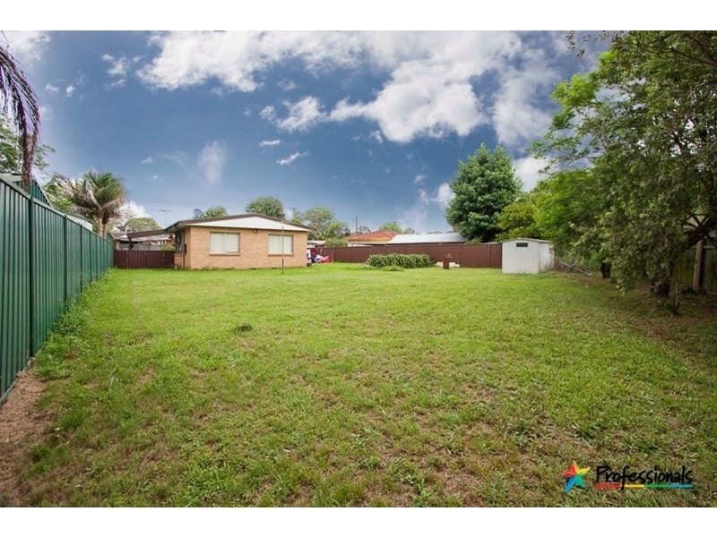 3 Campton Avenue, Cambridge Park NSW 2747