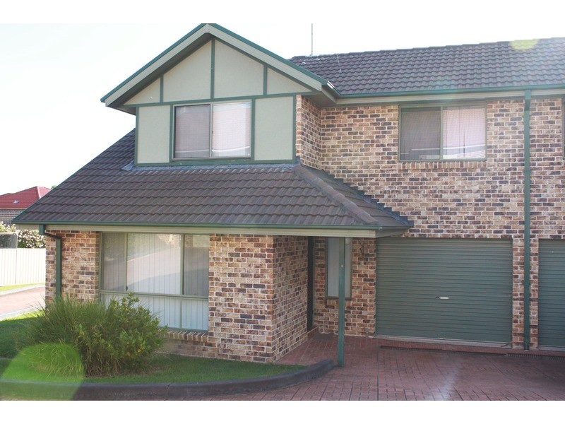 1/113 The Lakes Drive, Glenmore Park NSW 2745