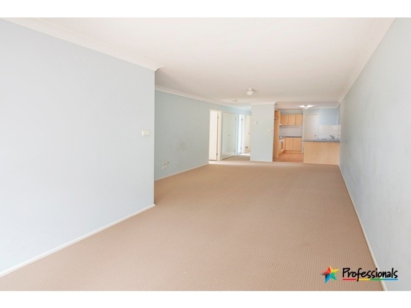 2/23 Derby Street, Kingswood NSW 2340