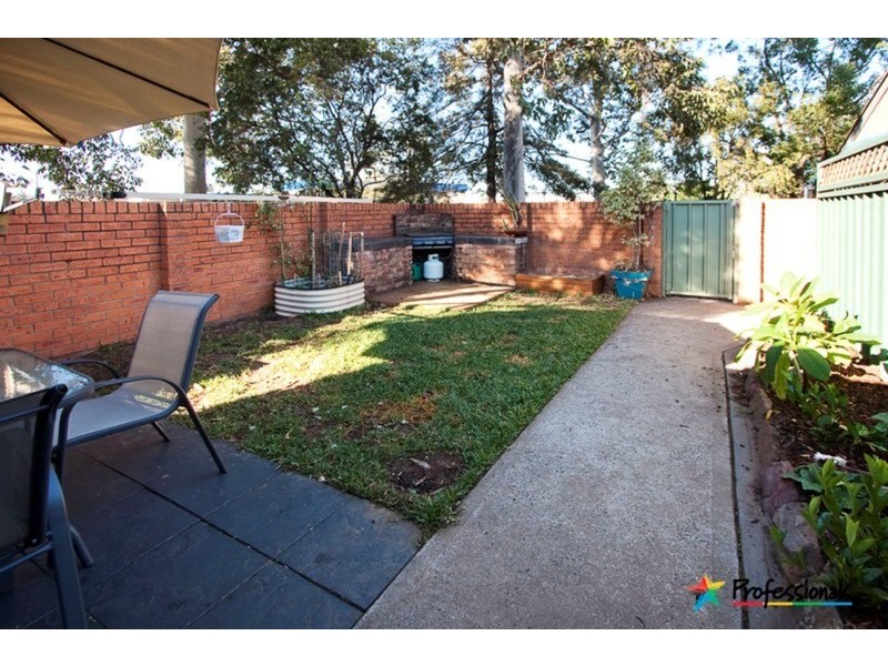 11/2 Stuart Street, Jamisontown NSW 2750