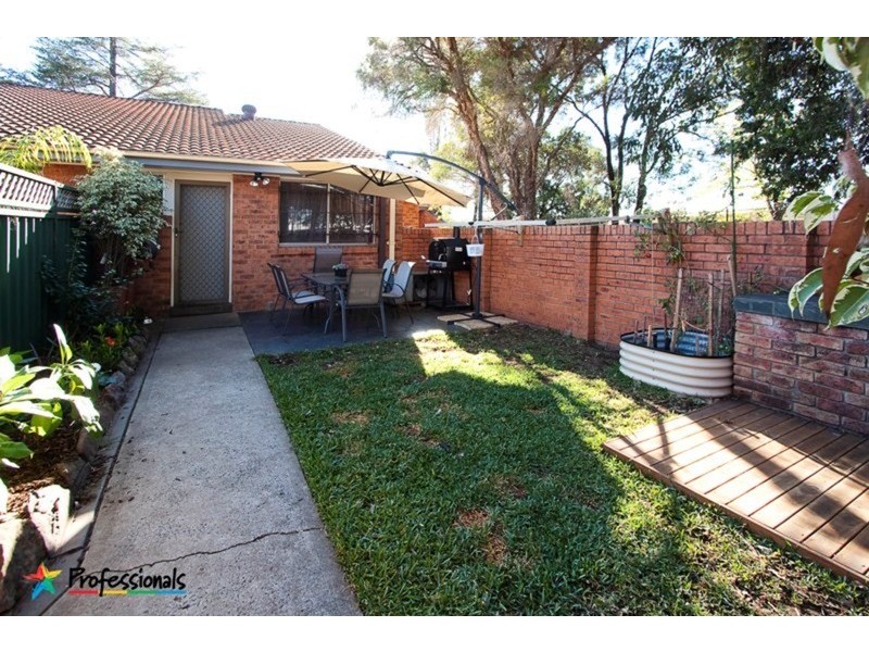 11/2 Stuart Street, Jamisontown NSW 2750