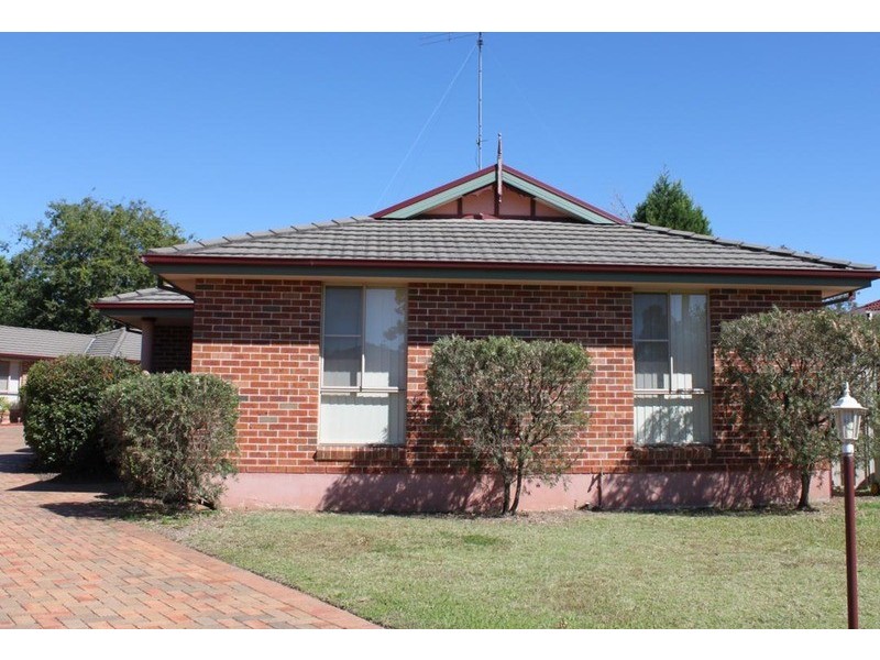 1/2 Anvil Place, Jamisontown NSW 2750