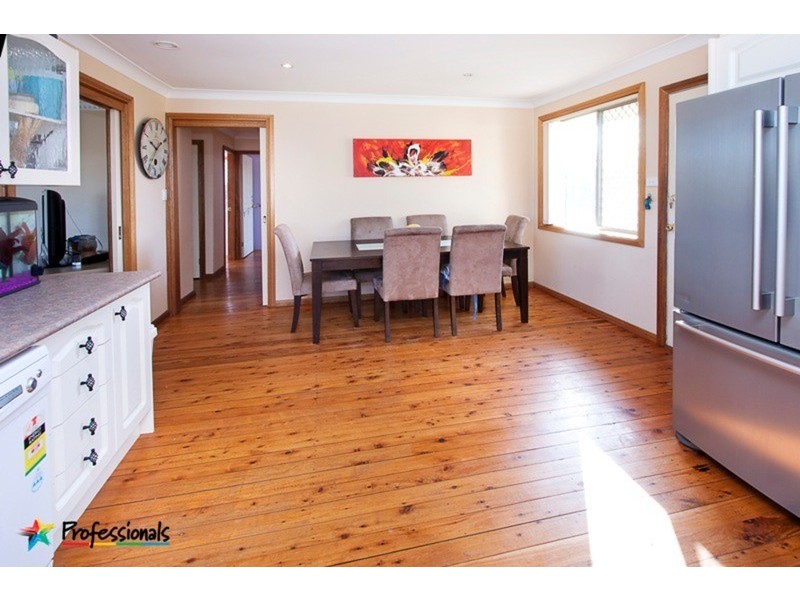 24 Benine Drive, Cambridge Park NSW 2747