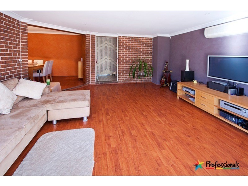 21 Allison Drive, Glenmore Park NSW 2745