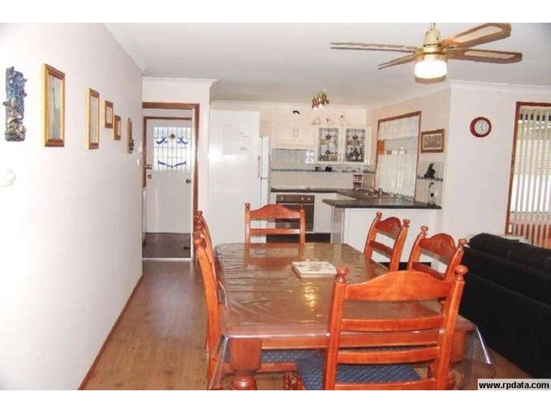 11 Woodlands Drive, Glenmore Park NSW 2745