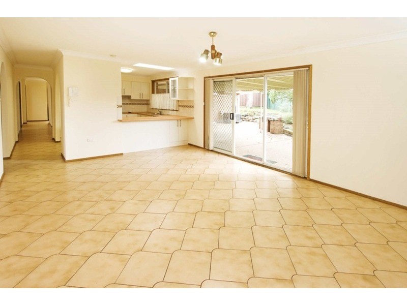 4 Santon Place, Cranebrook NSW 2749