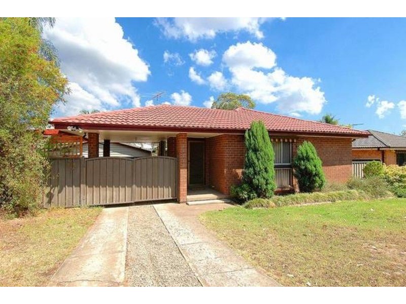 11 Oaklands Parade, Werrington Downs NSW 2747