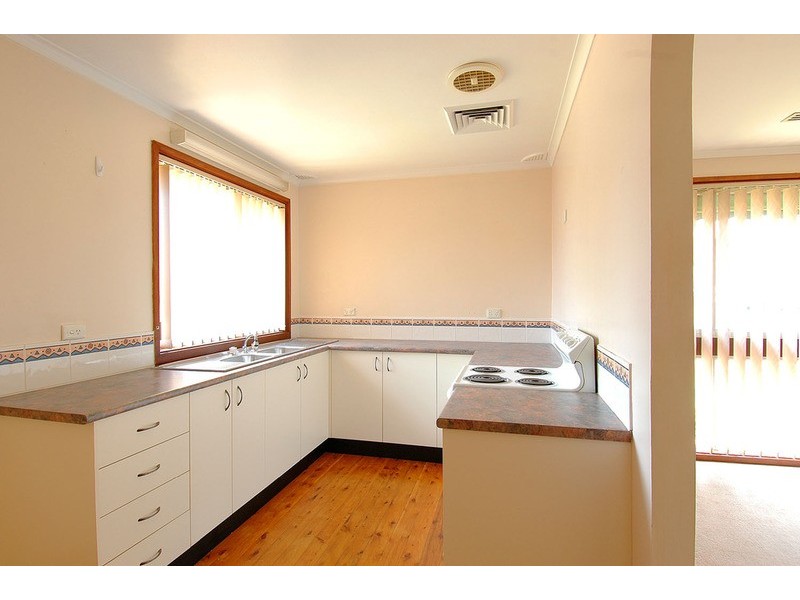 11 Oaklands Parade, Werrington Downs NSW 2747