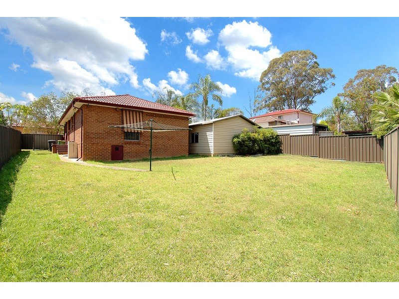 11 Oaklands Parade, Werrington Downs NSW 2747