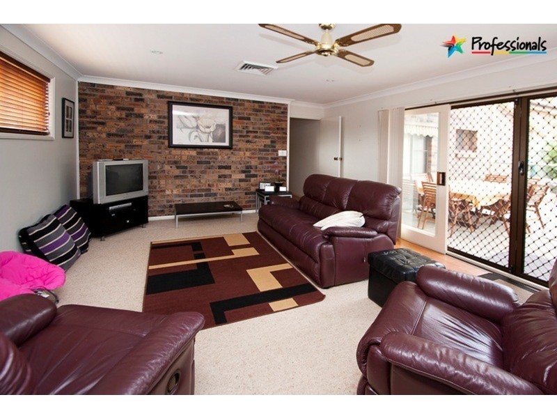 7 Kinmont  Road, South Penrith NSW 2750