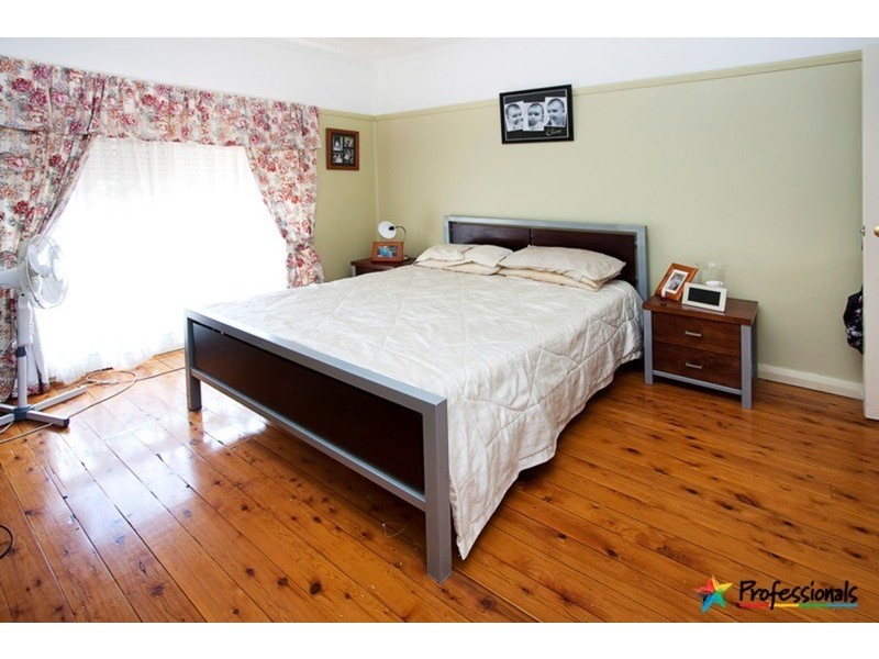 22 Balmoral Drive, Cambridge Park NSW 2747