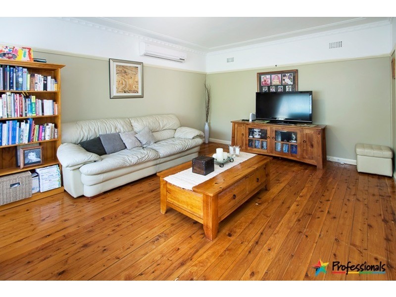 22 Balmoral Drive, Cambridge Park NSW 2747