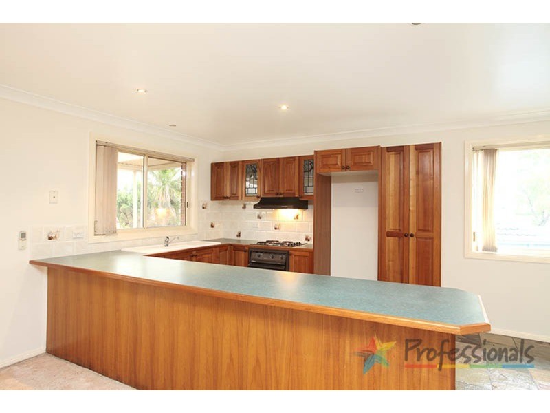 2/17 Lowanna  Drive, South Penrith NSW 2750