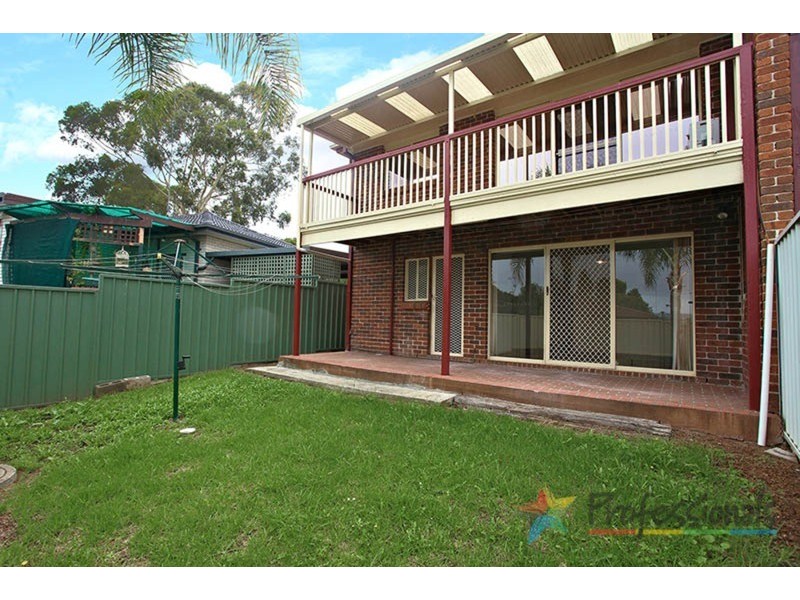 2/17 Lowanna  Drive, South Penrith NSW 2750