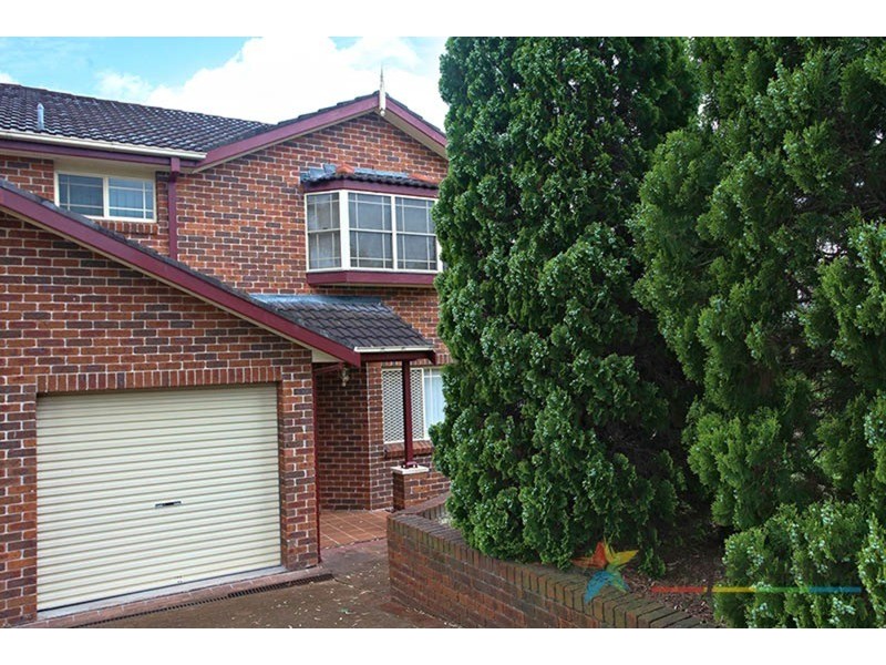 2/17 Lowanna  Drive, South Penrith NSW 2750