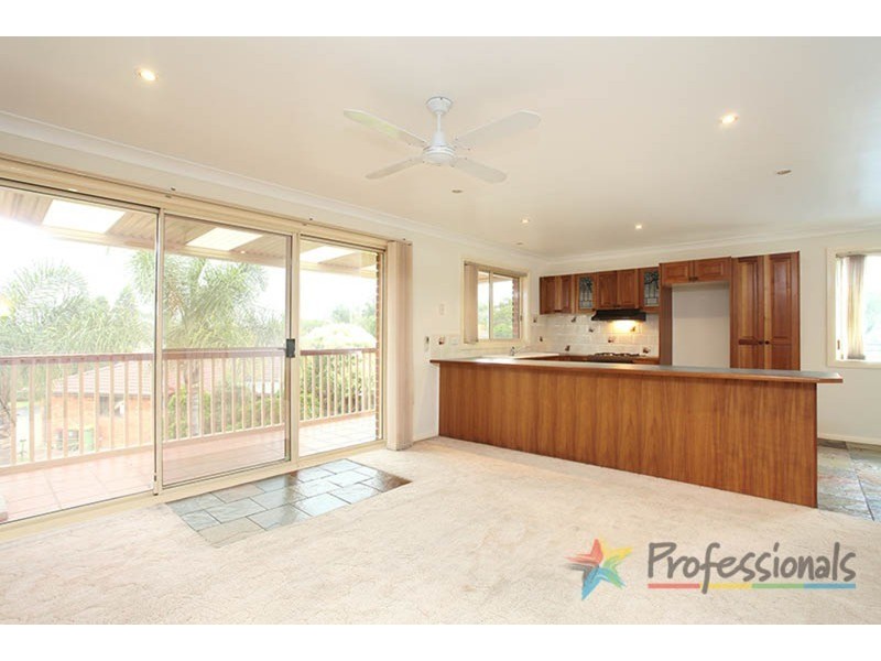 2/17 Lowanna  Drive, South Penrith NSW 2750