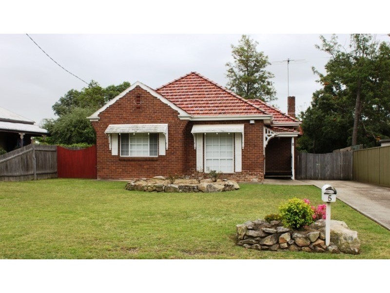 5 Warwick Street, Penrith NSW 2750