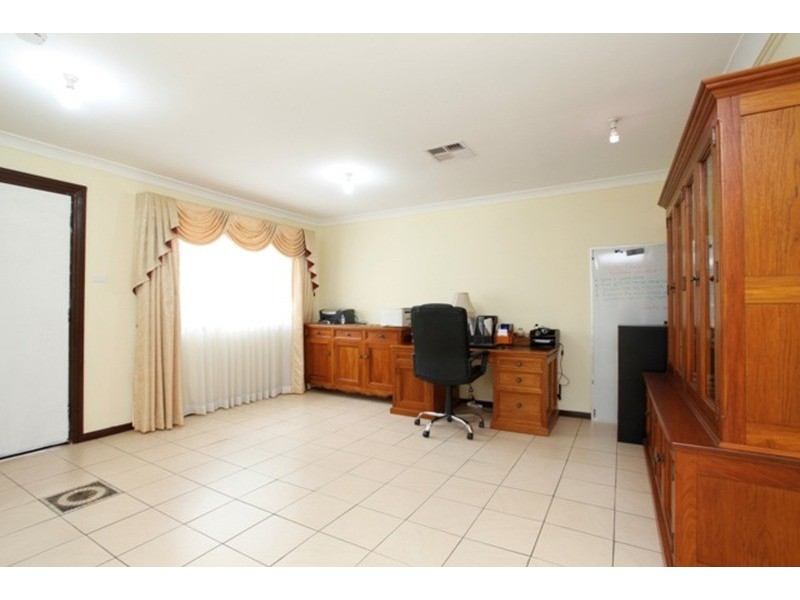 2 Walter  Street, Kingswood NSW 2747