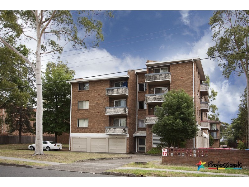 16/17 Santley Crescent, Kingswood NSW 2747