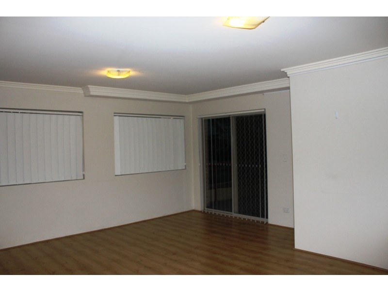 2/43-45 Preston Street, Jamisontown NSW 2750