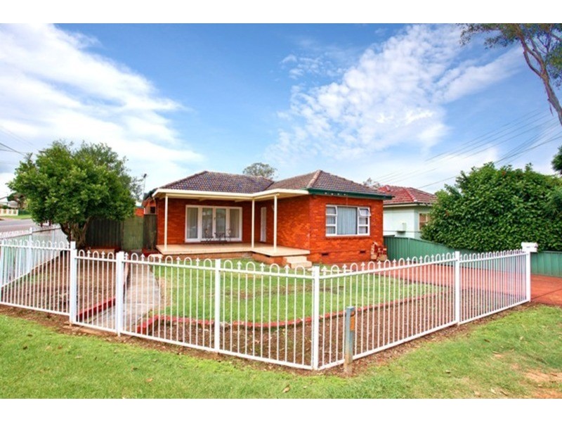 2 Walter Street, Kingswood NSW 2747