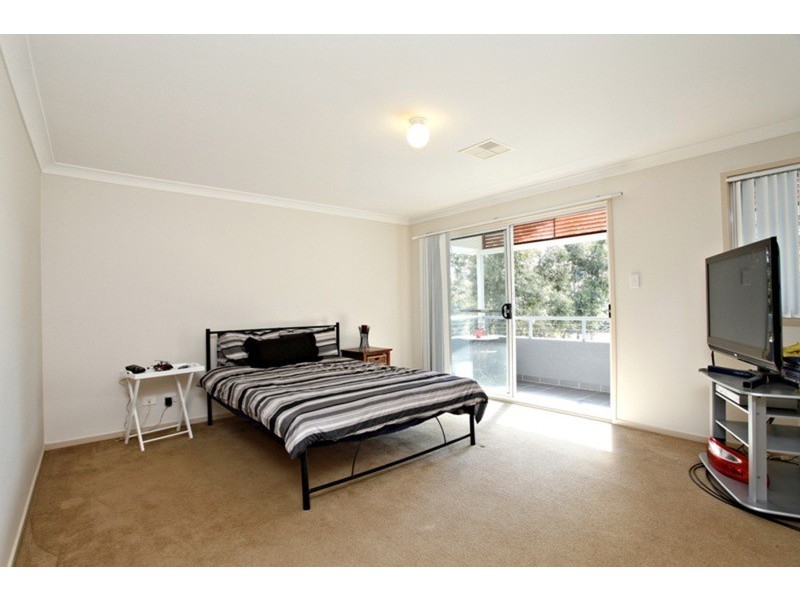 4 Waterside Boulevard, Cranebrook NSW 2749