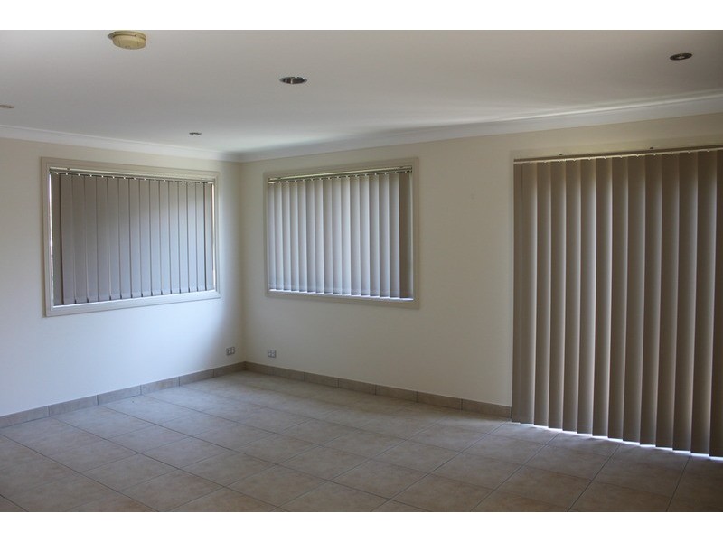 11 Twickenham Avenue, Cambridge Park NSW 2747